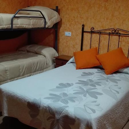 Montearagon Hostal La Aldaba酒店 外观 照片