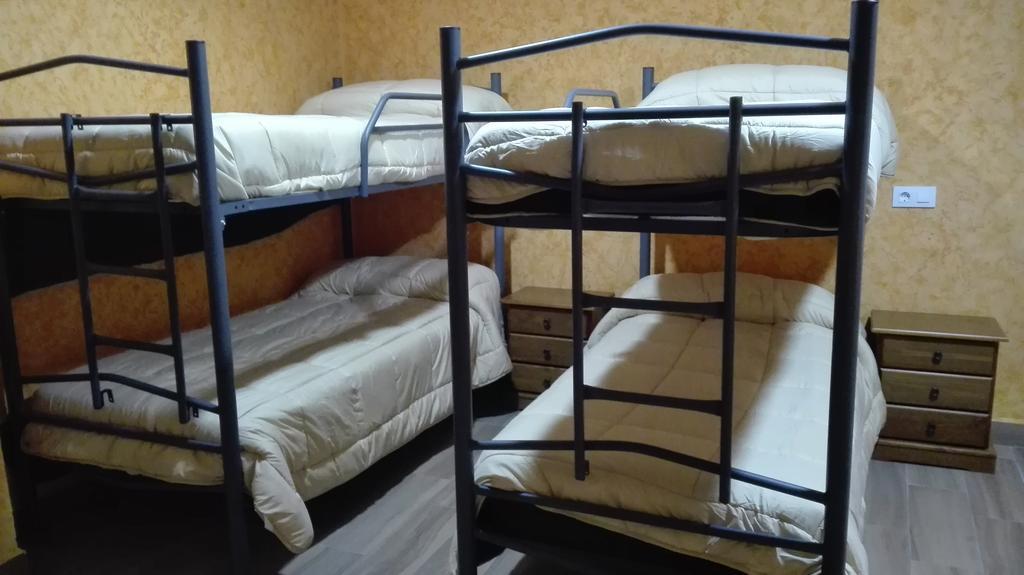 Montearagon Hostal La Aldaba酒店 外观 照片
