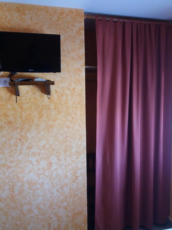 Montearagon Hostal La Aldaba酒店 外观 照片