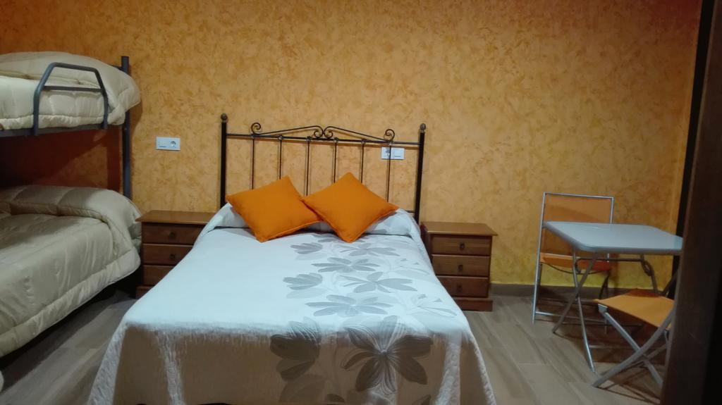 Montearagon Hostal La Aldaba酒店 外观 照片