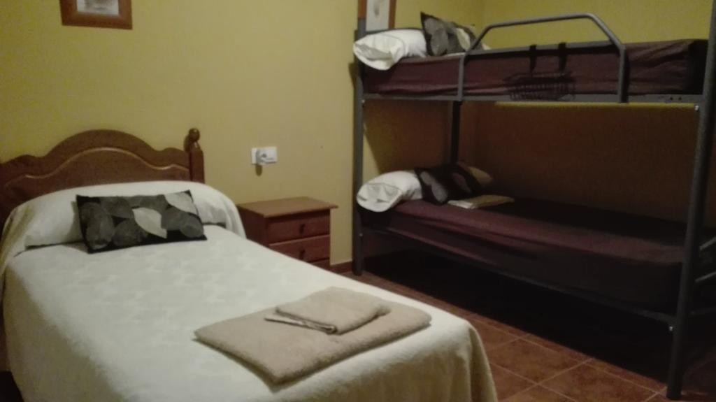 Montearagon Hostal La Aldaba酒店 外观 照片
