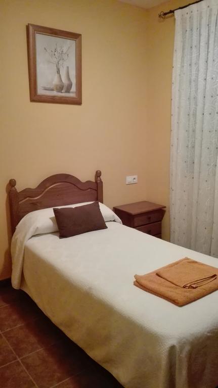 Montearagon Hostal La Aldaba酒店 外观 照片