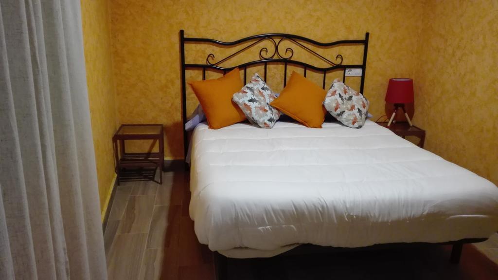Montearagon Hostal La Aldaba酒店 外观 照片