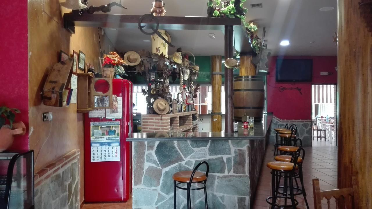 Montearagon Hostal La Aldaba酒店 外观 照片