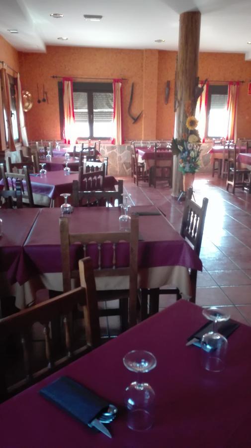 Montearagon Hostal La Aldaba酒店 外观 照片