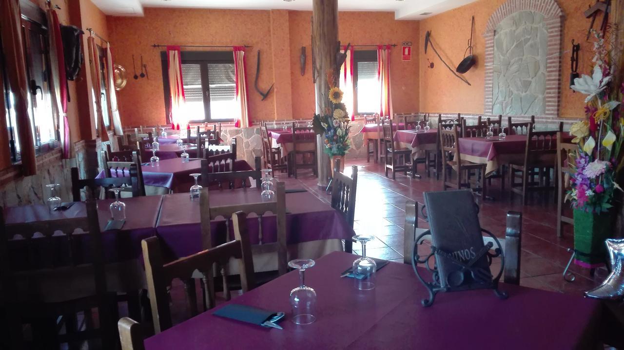 Montearagon Hostal La Aldaba酒店 外观 照片